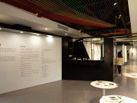 社區(qū)美術館室內空間展覽展示效果-1555-03