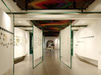 社區(qū)美術館室內空間展覽展示效果-1555-05